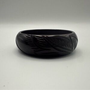 Splendette Carved Black Bangle Bracelet